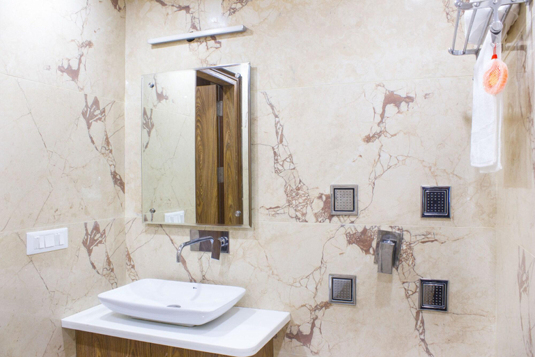 Bathroom, AP HOLIDAYS, Delhi