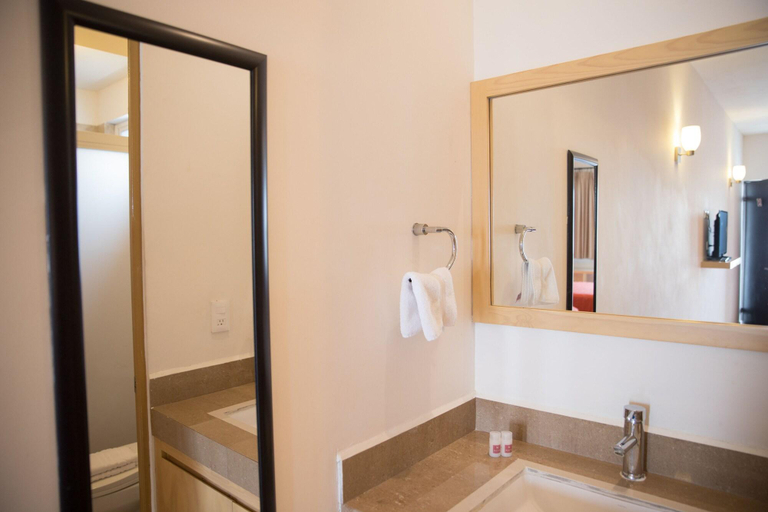 Bathroom 4, Nova Hotel, Cadereyta Jiménez