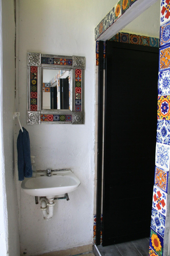 Bathroom 5, Sukha Hostel San Luis, San Luis Potosí