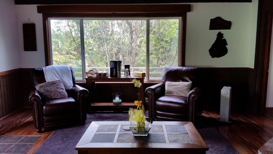 Public Area 2, Volcano Acres Ranch B&B, Hawaii
