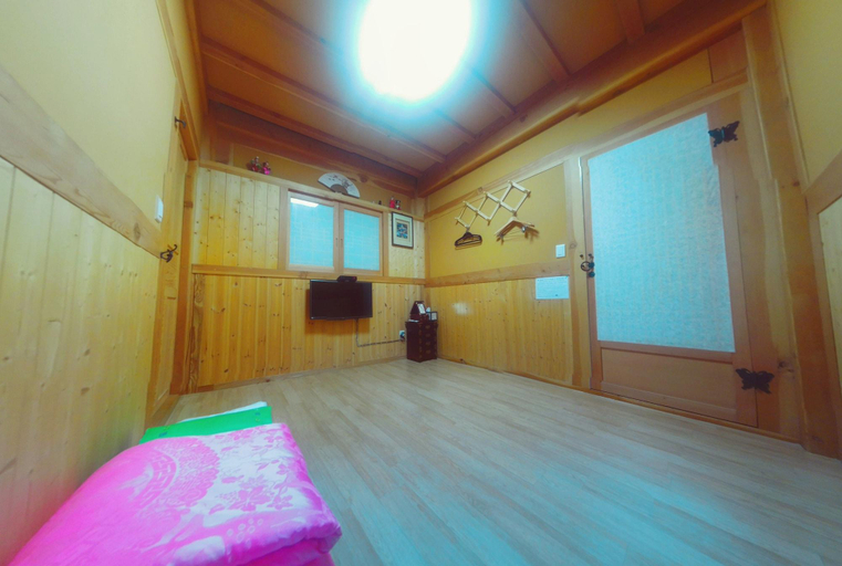 Bedroom 4, HanokGuesthouse Jangsoo, Jeonju