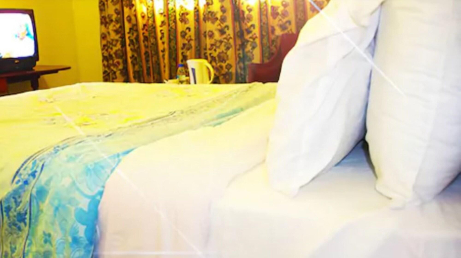 Bedroom 2, Regency Hotel Chevron, Masvingo