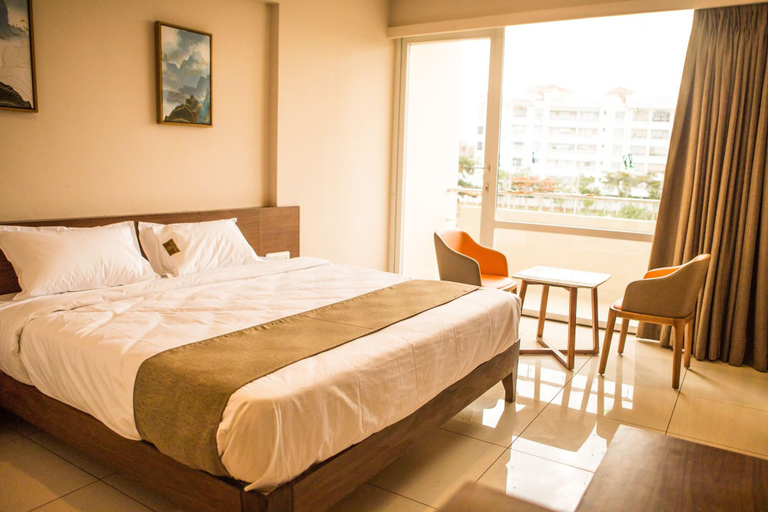 Bedroom 1, Hotel Samasth Palatial, Mysore