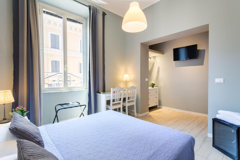 Bedroom 3, Amoroma Suite, Rome