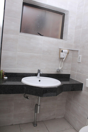 Bathroom 5, Hotel Galaxy Tower, City of Johannesburg