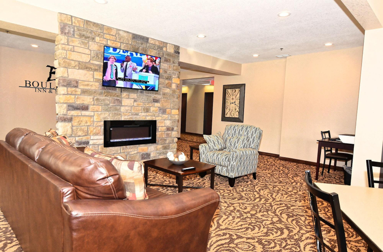 Public Area 2, Cobblestone Inn & Suites - Clarion, Wright