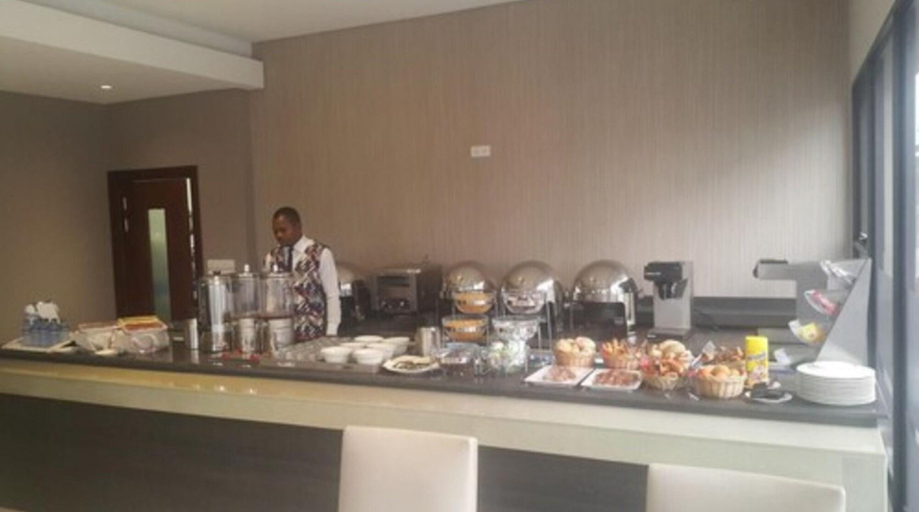 Food & Drinks 5, Hotel Selton, Kinshasa