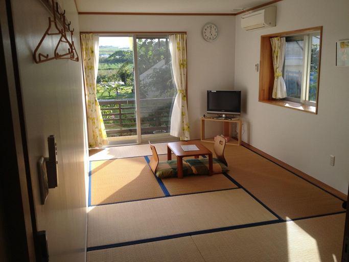 Bedroom 3, Retreat House IPE, Nago