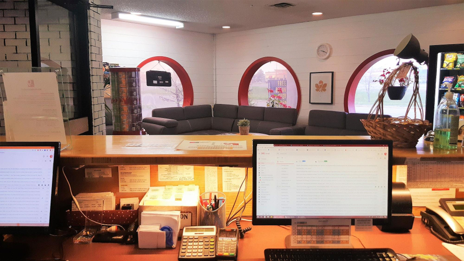 Public Area 3, Cloud 9 Inn, Division No. 13