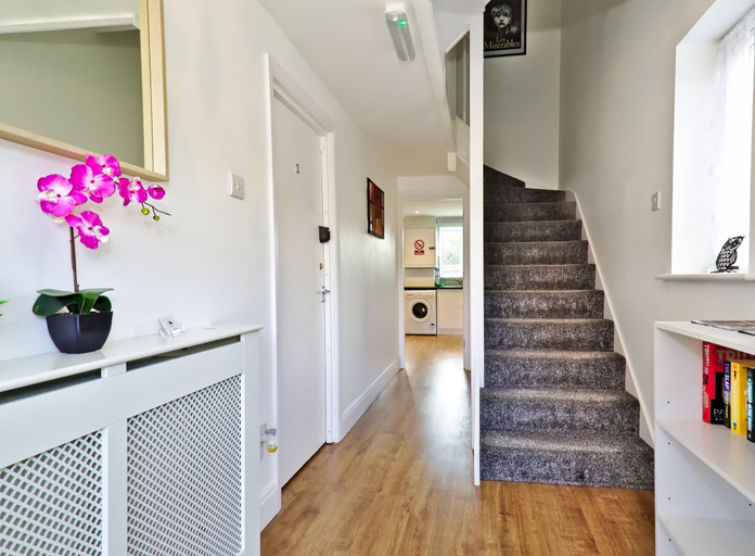 Public Area 3, Harlinger Lodge Annexe, London