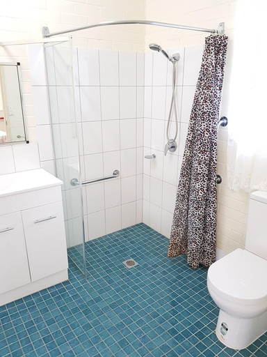 Bathroom 5, Maria Motel, Moree Plains