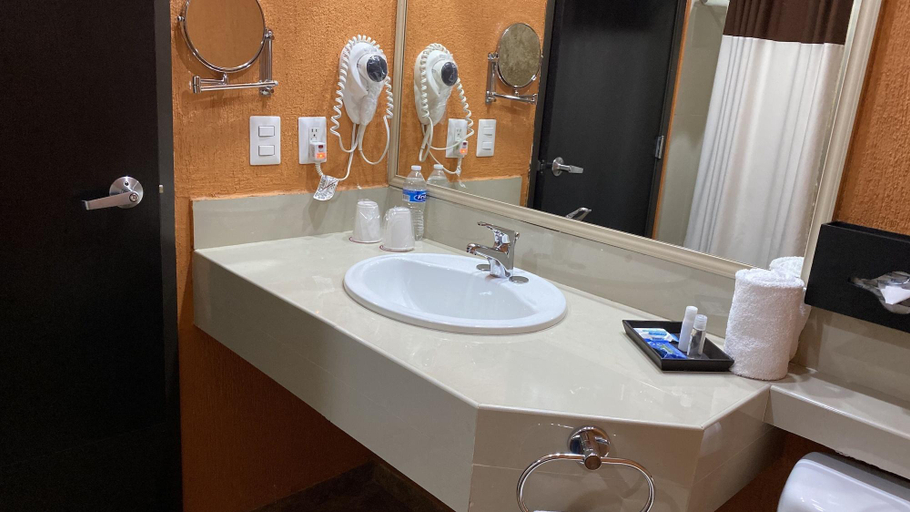 Bathroom 4, Paris Fc Hotel, Tihuatlán