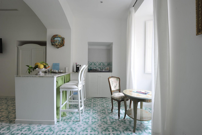 Bedroom 2, Surriento Suites, Napoli