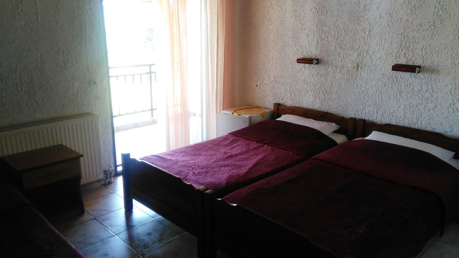 Bedroom 3, Hotel Lefkes, Central Macedonia