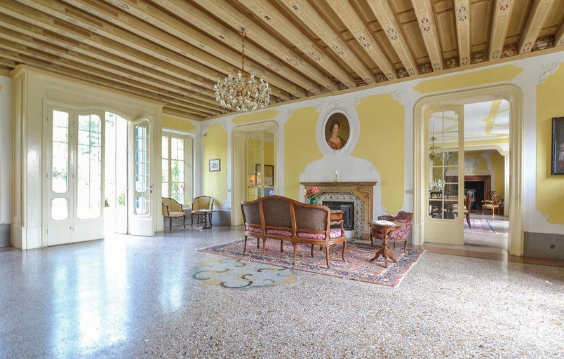 Public Area, Villa di Tissano, Udine