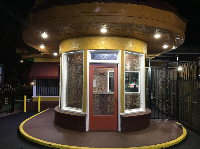 Public Area 2, Harris Motel, Alameda