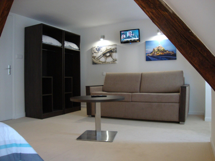 Public Area 3, Hôtel Mazagran, Paris