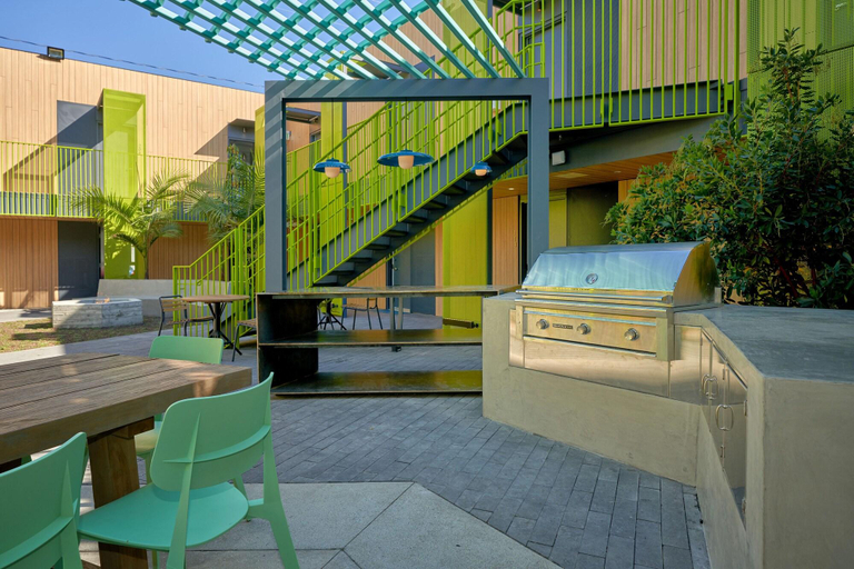 Public Area 2, Mayumi, Los Angeles