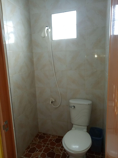 Bathroom 4, SmallFry's Beach Resort, Calatrava