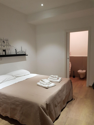 Bedroom 3, Handy, Brindisi