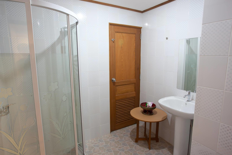 Bedroom 4, Zaza Hotel, Muang Samut Prakan