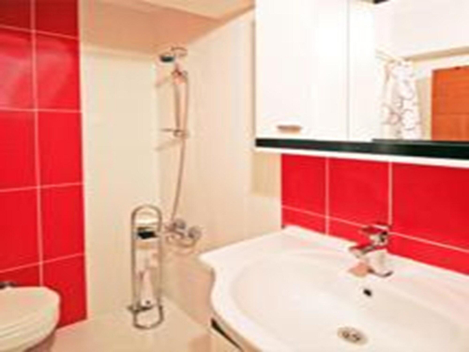 Bathroom 5, Ucem Hotel, Edremit