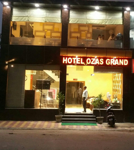 Public Area 3, Hotel Ozas Grand, Varanasi