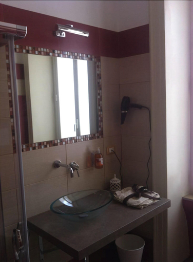 Bedroom 3, B&B The Queens, Foggia