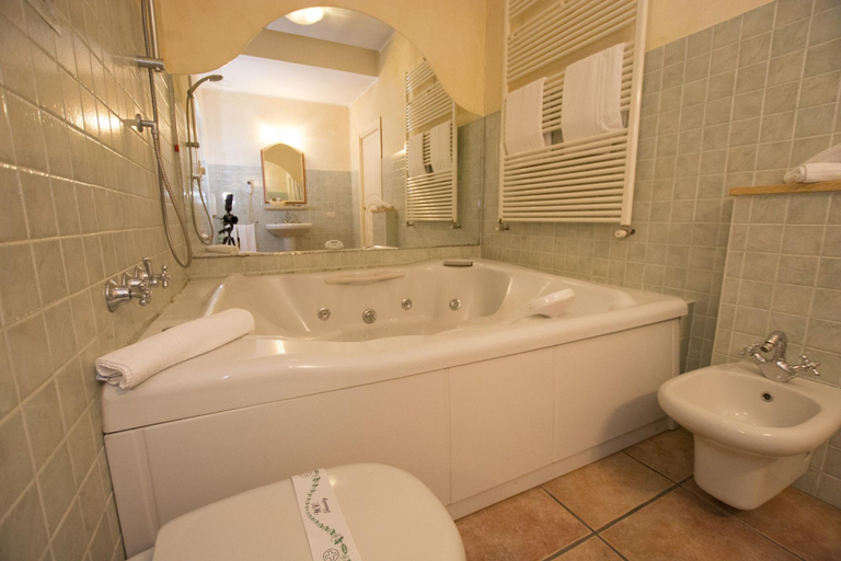 Bathroom 4, Adda Hotel, Cremona