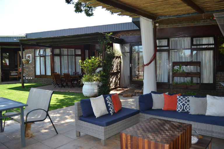 Public Area 3, Dara Guest House, Gert Sibande