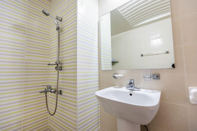 Bathroom 3, Red Clay, Jeju