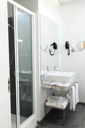 Bathroom 4, Rio Art Hotel, Setúbal