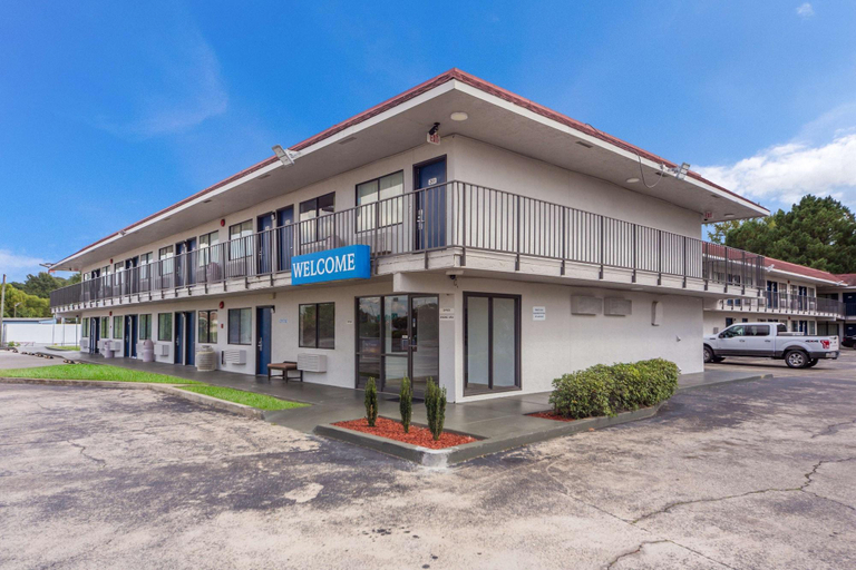 Exterior & Views 1, Motel 6 Meridian, MS GA, Lauderdale