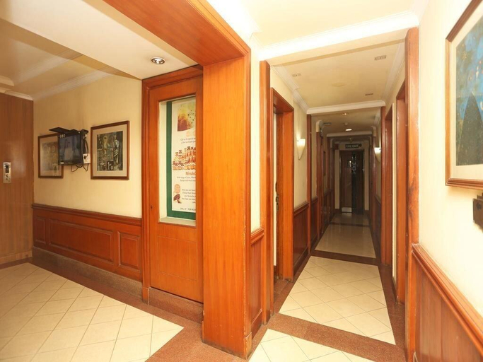 Public Area, Nirula's Hotel, Gautam Buddha Nagar