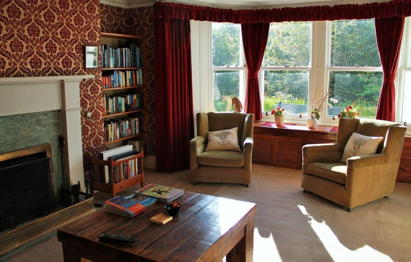 Public Area, Tirindrish House, Highland