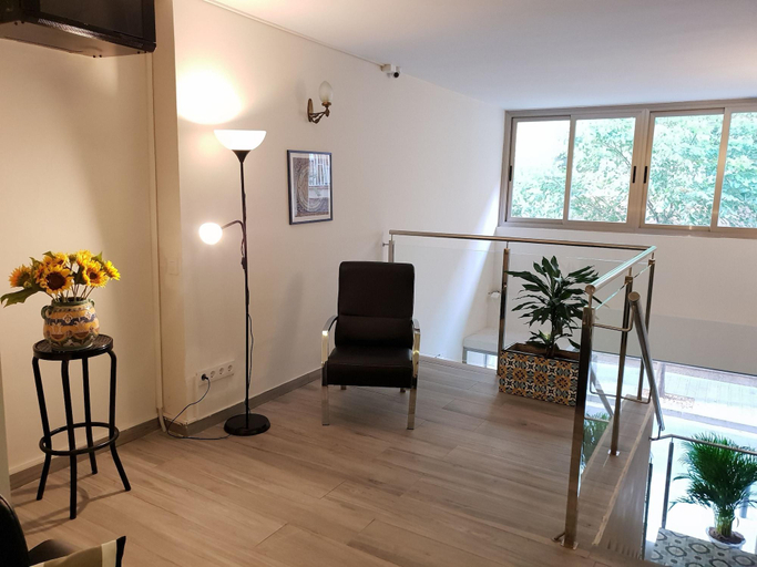 Public Area 2, Hostal LIWI, Barcelona