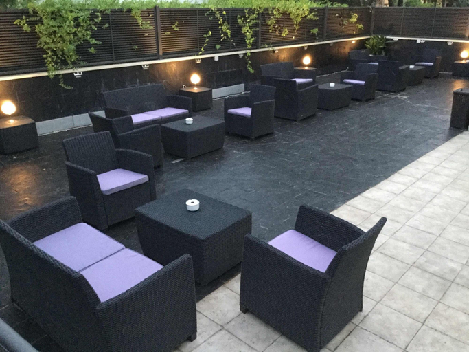 Public Area, H La Cabaña, Madrid