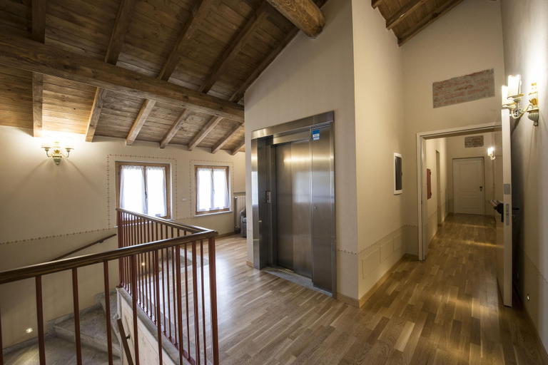 Public Area 2, Hotel Sesmones, Lodi