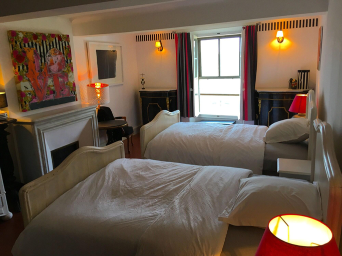 Bedroom 4, Les Chapeliers, Var