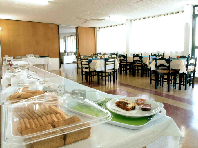 Food & Drinks 5, Sea View, Peloponnese