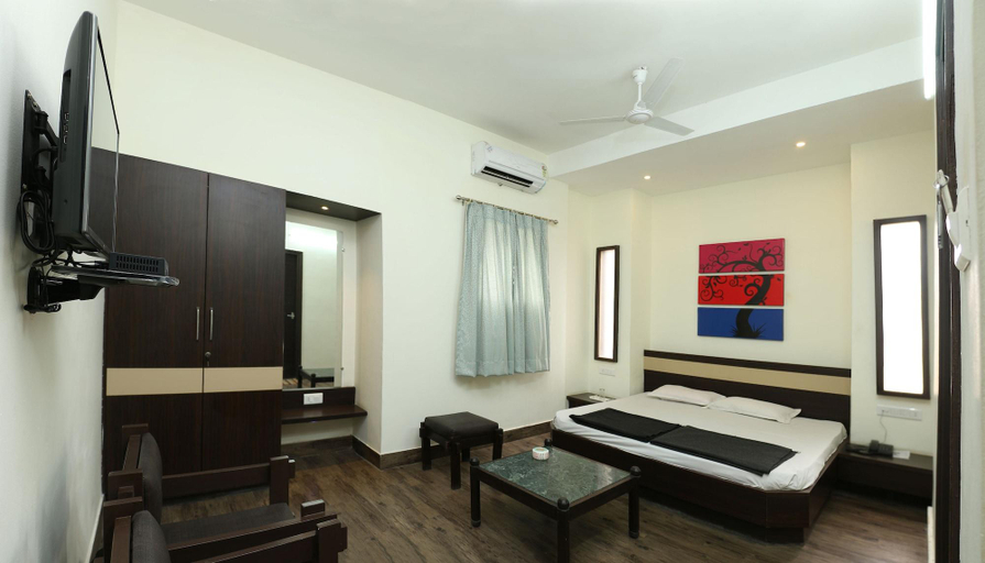 Bathroom 4, Hotel Chanakya, Nagpur