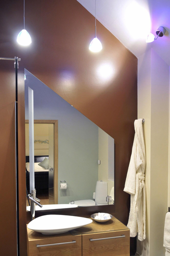 Bathroom 4, South Lodge, Milton Keynes