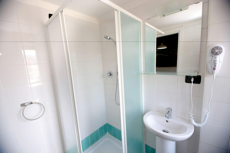 Bathroom 4, B&B Salernow2, Salerno