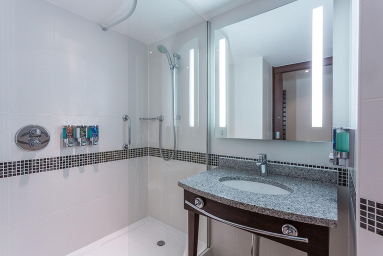 Bathroom, Ty Hotel, Monmouthshire