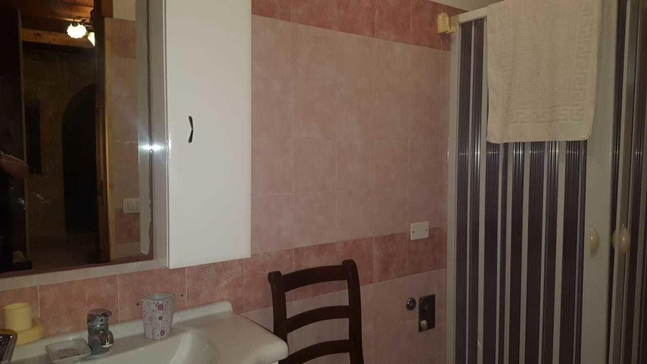Bathroom 5, La Pajara, Lecce