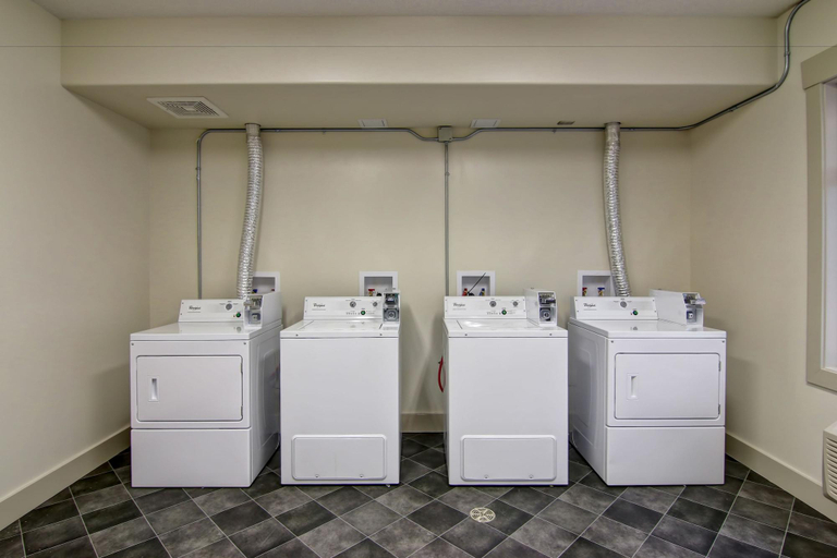Bathroom 4, Chateau Nova Yellowknife, Fort Smith