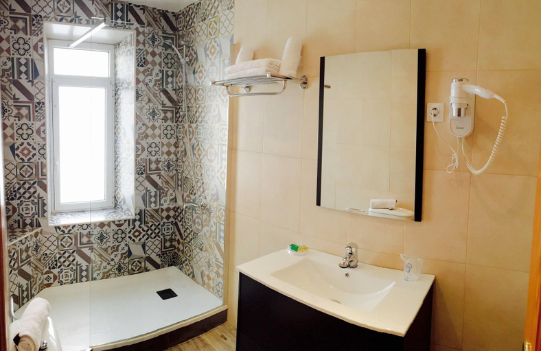 Bathroom 4, Hosteria Villa De Castro, Cantabria