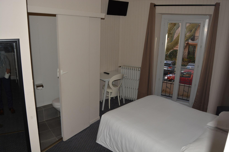 Bedroom 3, Le Charleston Hotel, Aveyron