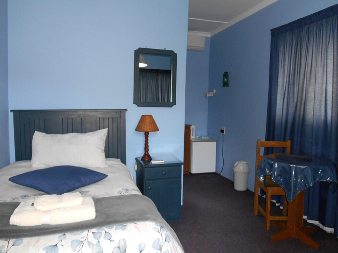 Bedroom 2, Obesa Lodge, Cacadu