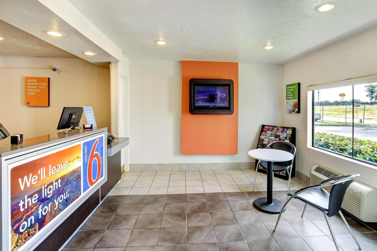 Public Area 2, Days Inn by Wyndham Waco University Area, McLennan